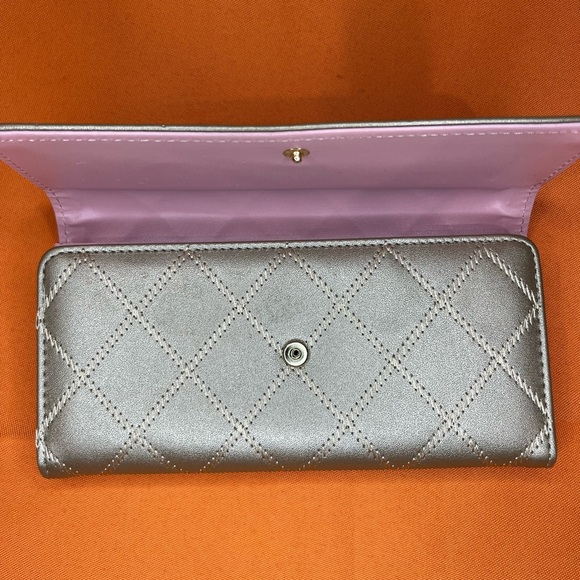 ⚡️⚡️⚡️Elegant Silver Quilted Women's Wallet - Picture 2 of 9